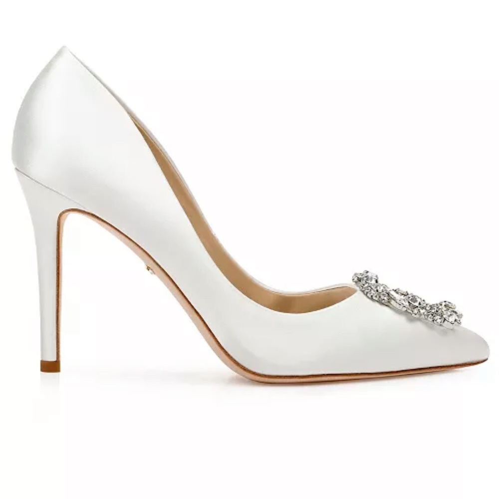 Badgley Mischka White Heels with Crystal Embellishment Size 8.5 - Picture 2 of 13